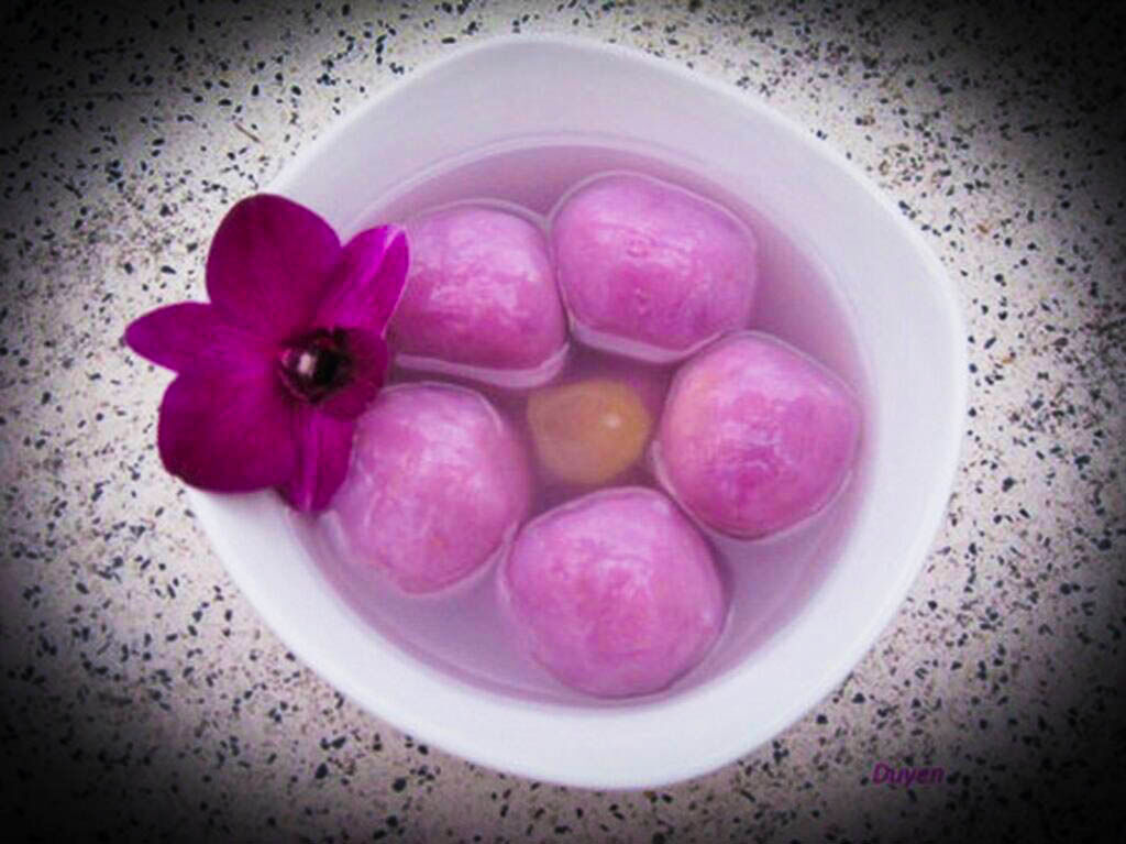 Explore chè khoai tím spots on an eco-friendly tour